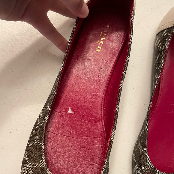 Coach Chelsea Signature Flats Black-Brown/Chalk Size 9 Leather Red - Picture 2 of 10